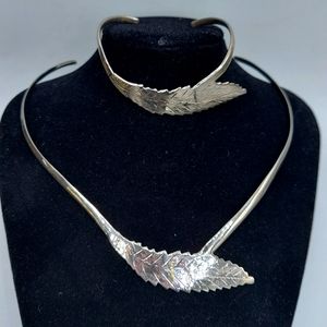 Silver feather collar necklace and cuff set
